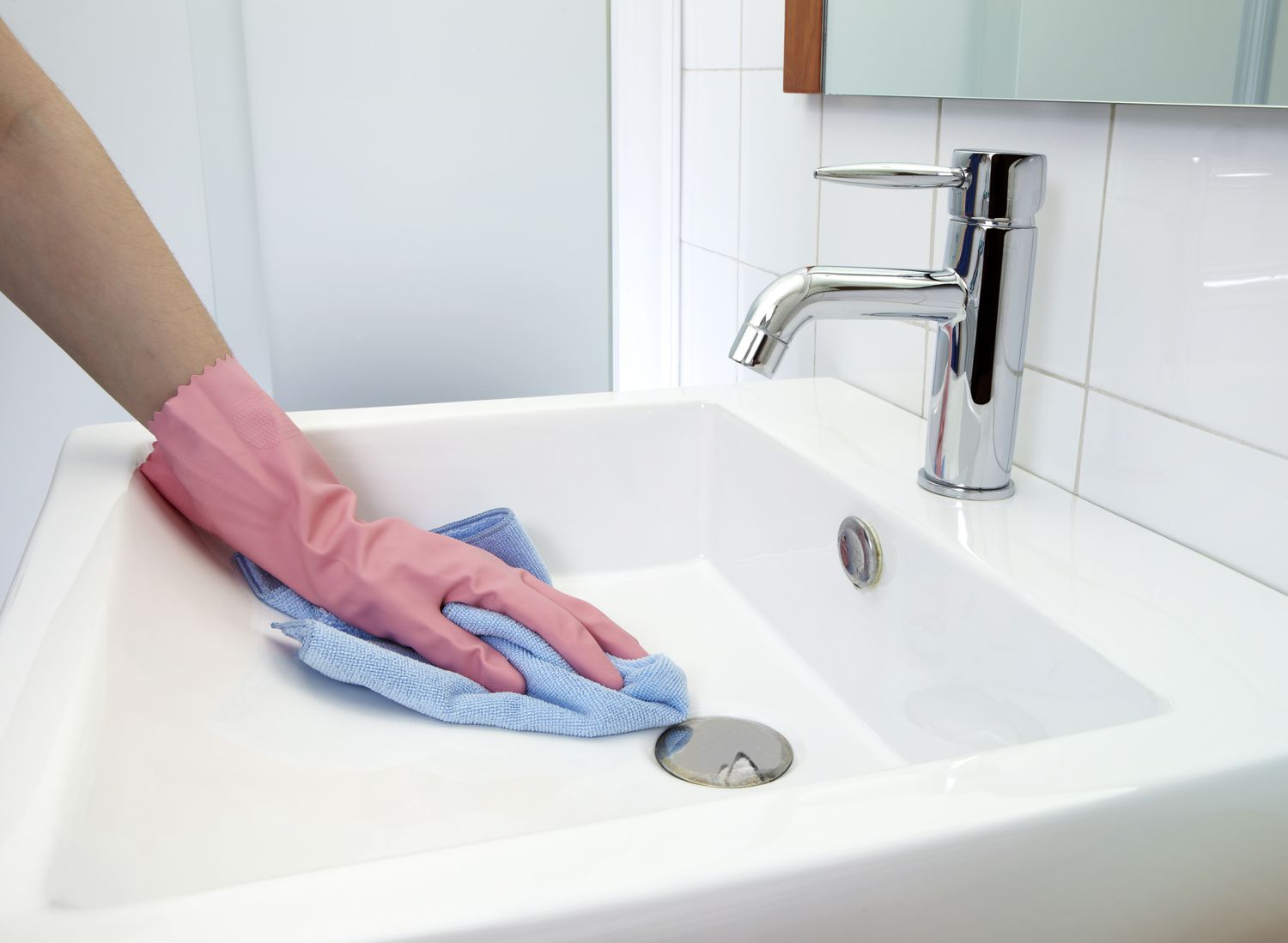 Kitchen & bathroom cleaning